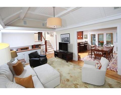 9 Camelot Dr, Hingham, MA 02043 photo 6
