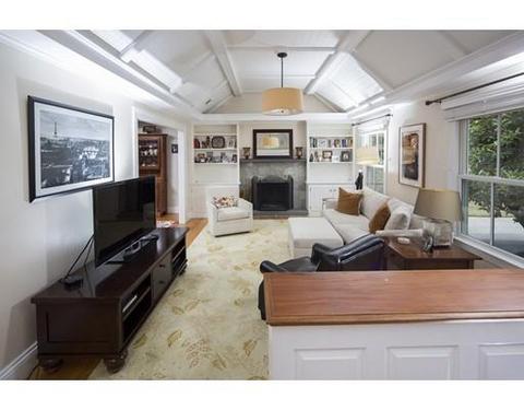 9 Camelot Dr, Hingham, MA 02043 photo 5