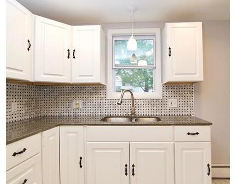 55 Mooreland St, Springfield, MA 01104 photo 4
