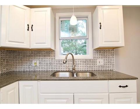 55 Mooreland St, Springfield, MA 01104 photo 3