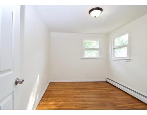 55 Mooreland St, Springfield, MA 01104 photo 15