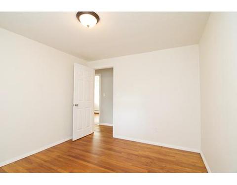 55 Mooreland St, Springfield, MA 01104 photo 14
