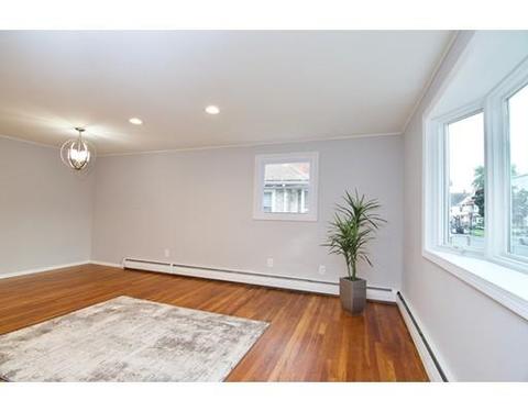55 Mooreland St, Springfield, MA 01104 photo 12