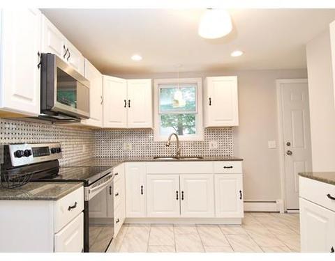 55 Mooreland St, Springfield, MA 01104 photo 2