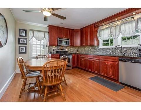 25 Mandalay Rd, Springfield, MA 01118 photo 3