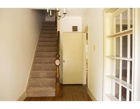76 Pine St, Chicopee, MA 01020 photo 5