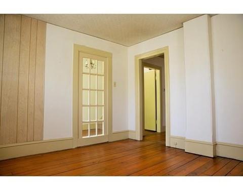 76 Pine St, Chicopee, MA 01020 photo 8