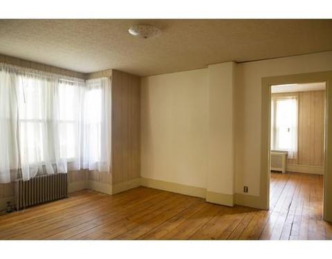 76 Pine St, Chicopee, MA 01020 photo 7