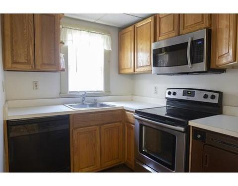 76 Pine St, Chicopee, MA 01020 photo 10