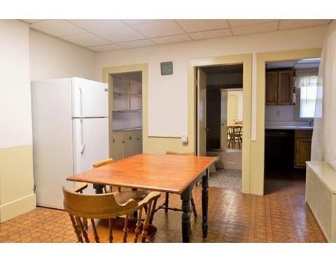 76 Pine St, Chicopee, MA 01020 photo 9