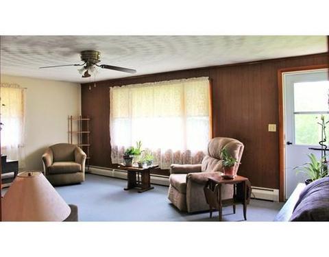 31 Plimpton Ave, Sturbridge, MA 01566 photo 6