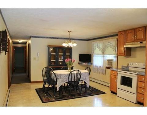 31 Plimpton Ave, Sturbridge, MA 01566 photo 4
