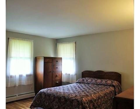 31 Plimpton Ave, Sturbridge, MA 01566 photo 14
