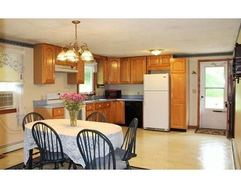31 Plimpton Ave, Sturbridge, MA 01566 photo 5