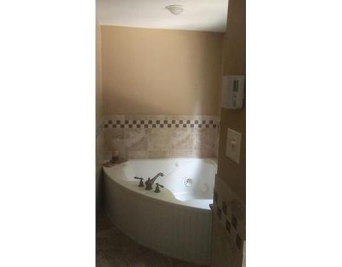 558 Valentine St, Fall River, MA 02720 photo 9