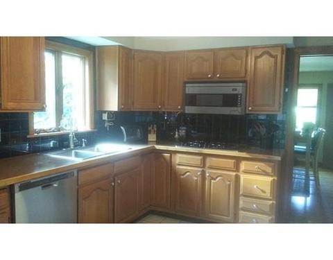 558 Valentine St, Fall River, MA 02720 photo 3