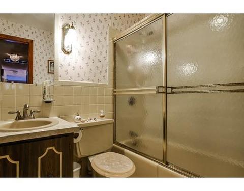 2 Wakeland Rd, Dover, MA 02030 photo 8