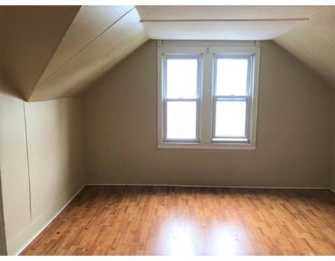 16 Sachem St, Springfield, MA 01108 photo 4
