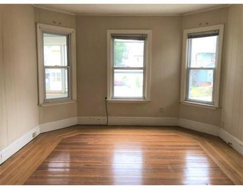16 Sachem St, Springfield, MA 01108 photo 3