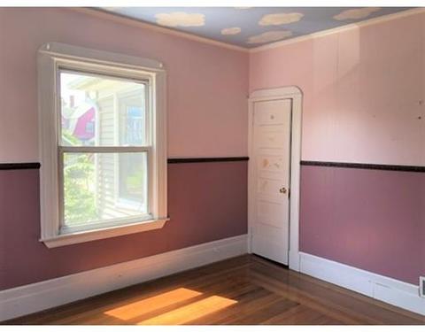 16 Sachem St, Springfield, MA 01108 photo 9