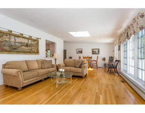 104 York St, Canton, MA 02021 photo 4