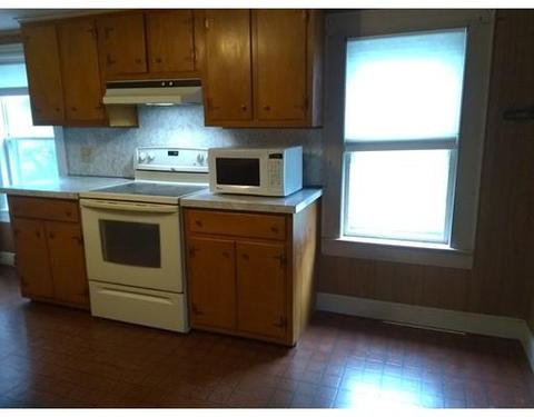 121 Bourne St, Palmer, MA 01080 photo 4