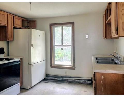 61 Springfield St, Palmer, MA 01080 photo 4