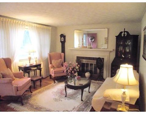 20 Catherine Ave, Reading, MA 01867 photo 3