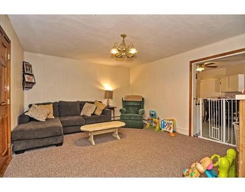 14 E Main St, Middleboro, MA 02346 photo 9