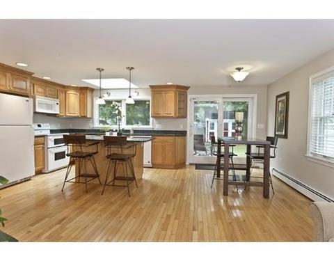158 Howard St, Reading, MA 01867 photo 8