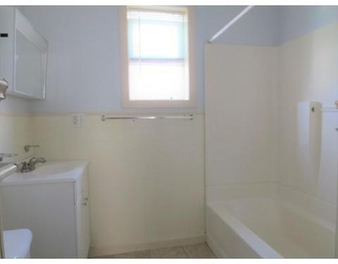 45 Kellogg St, Fall River, MA 02724 photo 9