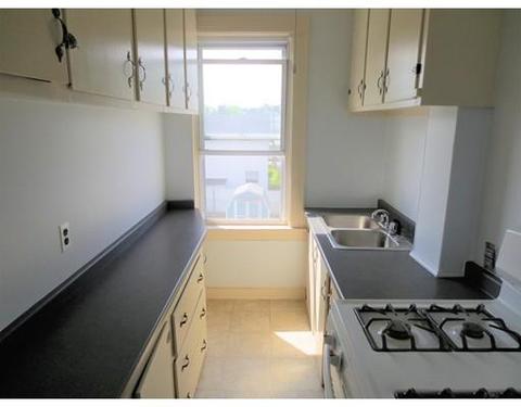 45 Kellogg St, Fall River, MA 02724 photo 8