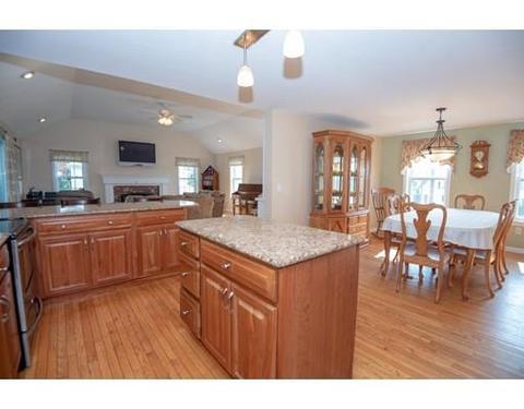 45 Fox Meadow Dr, Worcester, MA 01602 photo 9