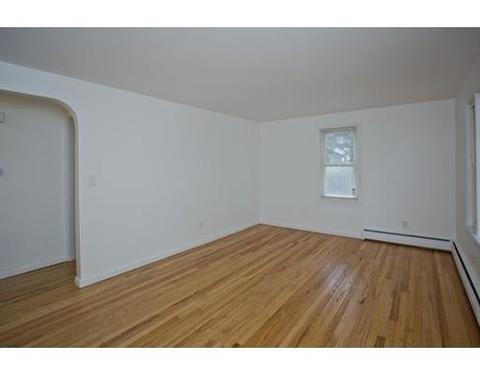18 Briggs St, Springfield, MA 01151 photo 9