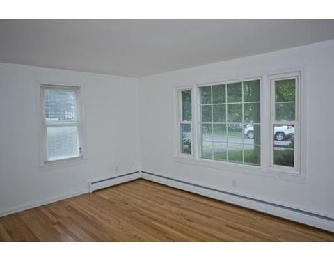 18 Briggs St, Springfield, MA 01151 photo 10