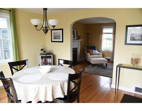 136 Oregon St, Springfield, MA 01118 photo 4