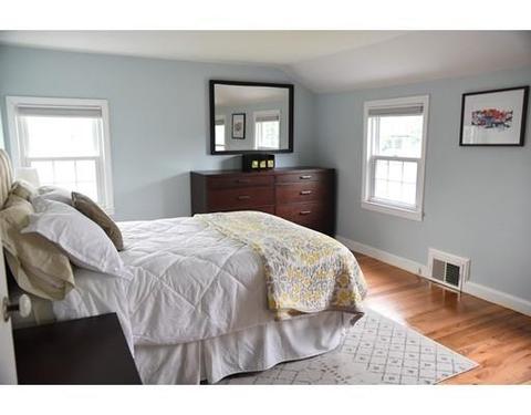 136 Oregon St, Springfield, MA 01118 photo 17