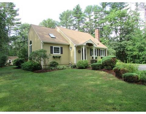 9 Burt St, Norton, MA 02766 photo 2