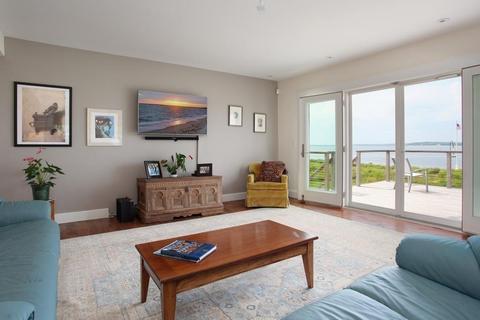 27 Beverly Rd, Pocasset, MA 02559 photo 7