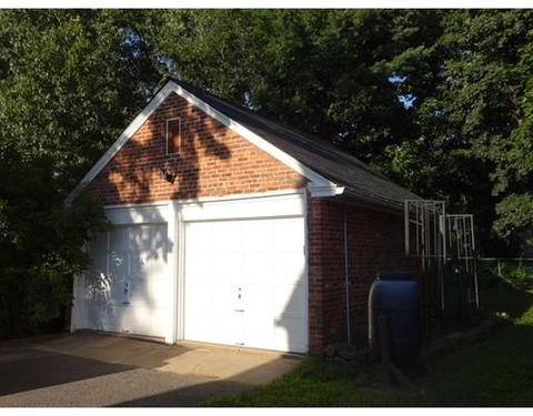 103 Gillette Ave, Springfield, MA 01118 photo 6