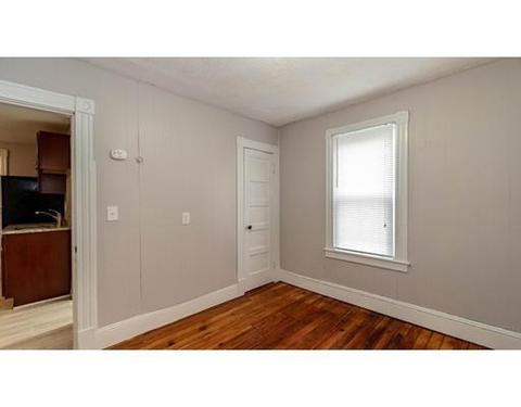 556 Springfield St, Chicopee, MA 01013 photo 9
