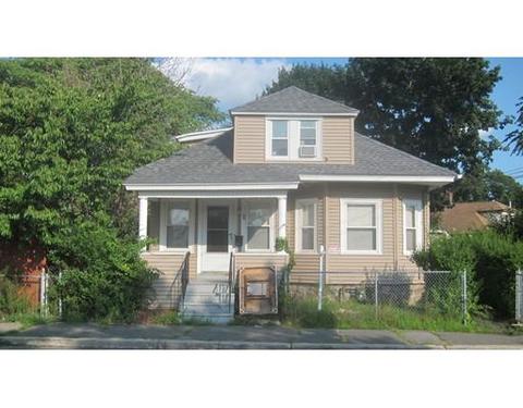 8 Everett St, Lawrence, MA 01843 photo 1