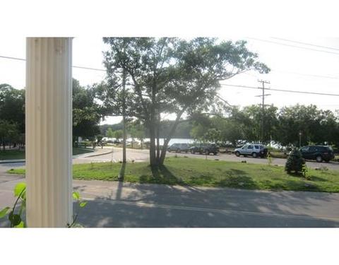 8 Everett St, Lawrence, MA 01843 photo 2