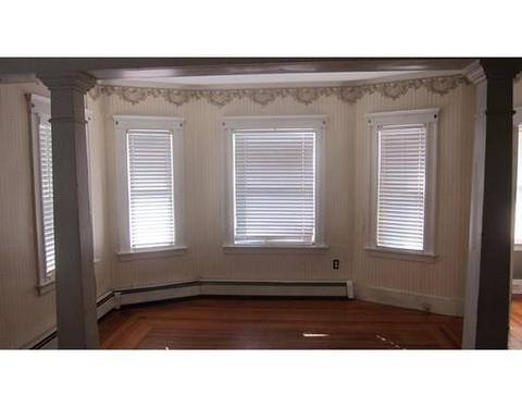 8 Everett St, Lawrence, MA 01843 photo 5