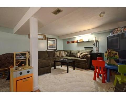 36 Chipmunk Rd, Springfield, MA 01108 photo 16