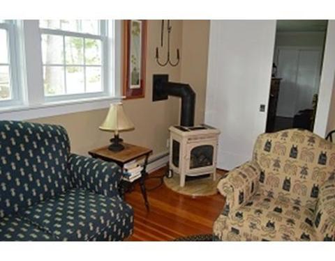 6 Gordon St, West Wareham, MA 02576 photo 3