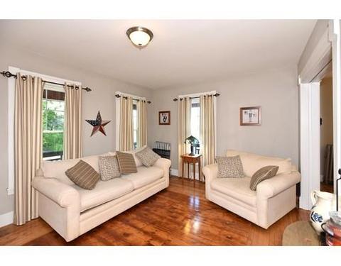 7 Chadwick St, Worcester, MA 01605 photo 4