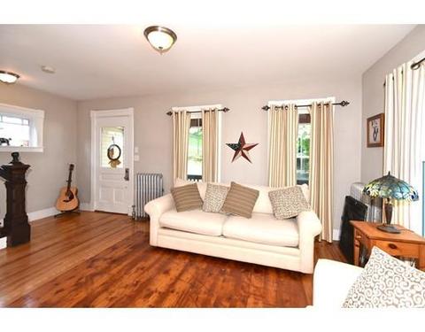 7 Chadwick St, Worcester, MA 01605 photo 6