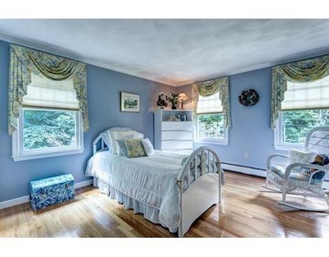 4 Maple Tree Ln, Franklin, MA 02038 photo 17