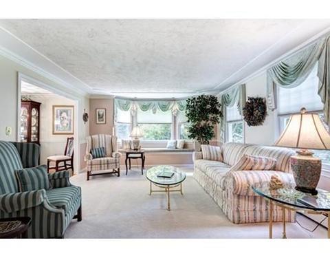 4 Maple Tree Ln, Franklin, MA 02038 photo 4